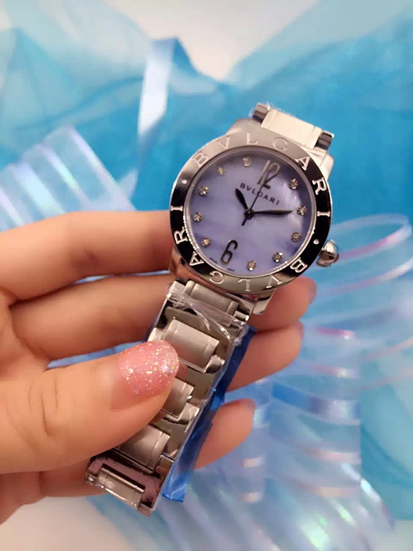 ブルガリ時計正面デザイン